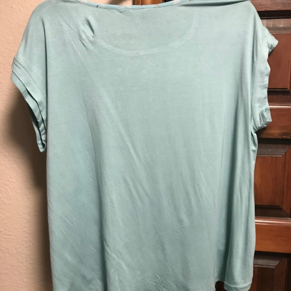 NWT! Adorable Bird Print Top - Picture 2 of 3